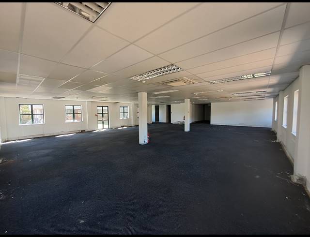 464M² OFFICE TO LET IN HYDE PARK